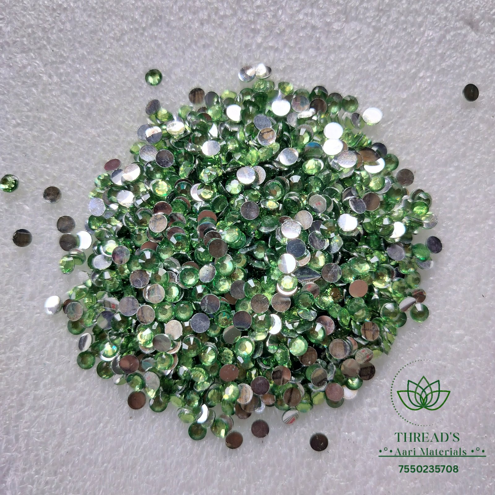 Parrot Green - Round Shape Stone